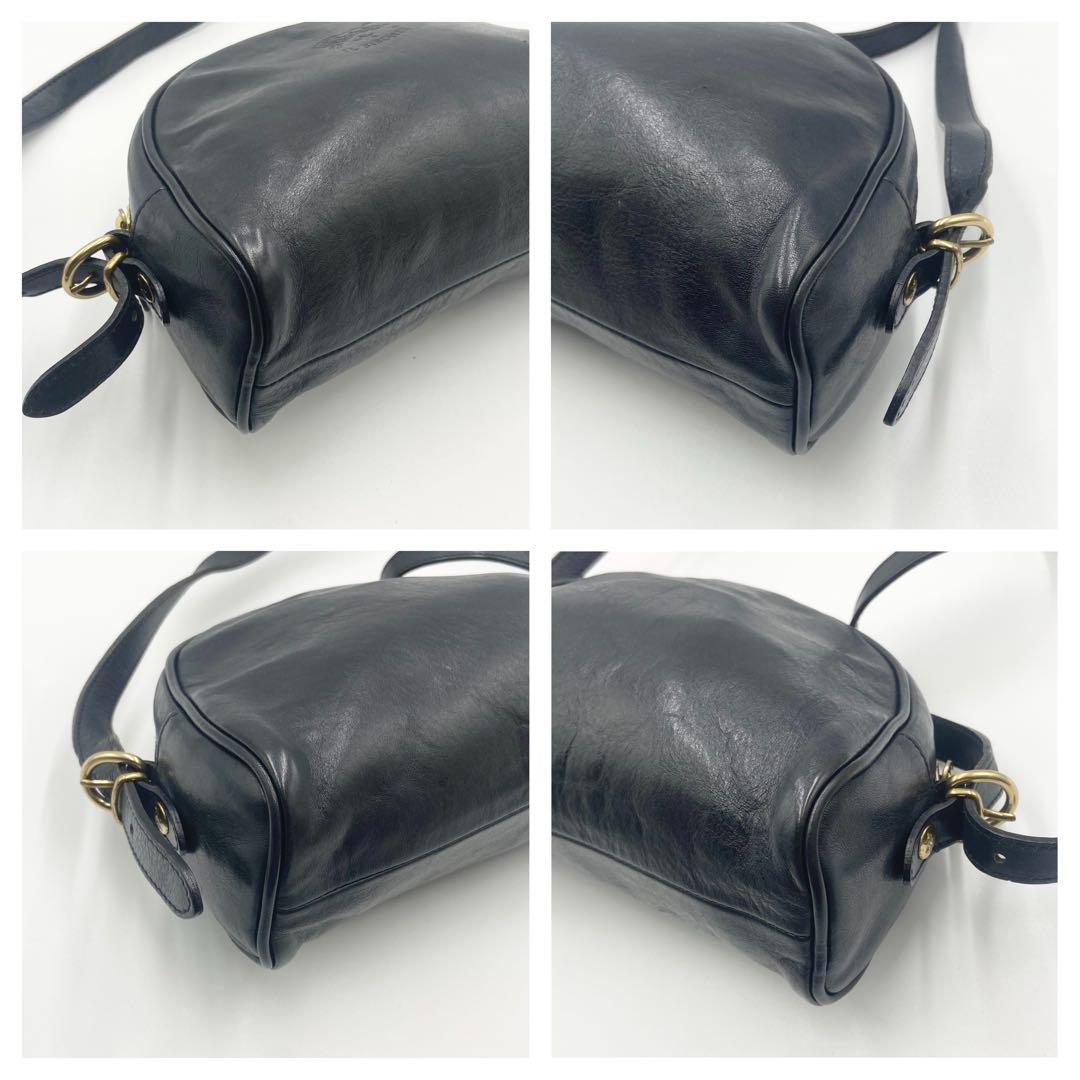 イルビゾンテ　ショルダーバッグ　クロスボディ　ハーフムーン　ダークネイビー