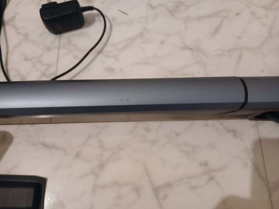 s*4様 Shark CS200JLB コードレス掃除機 自立式充電 スタンド付