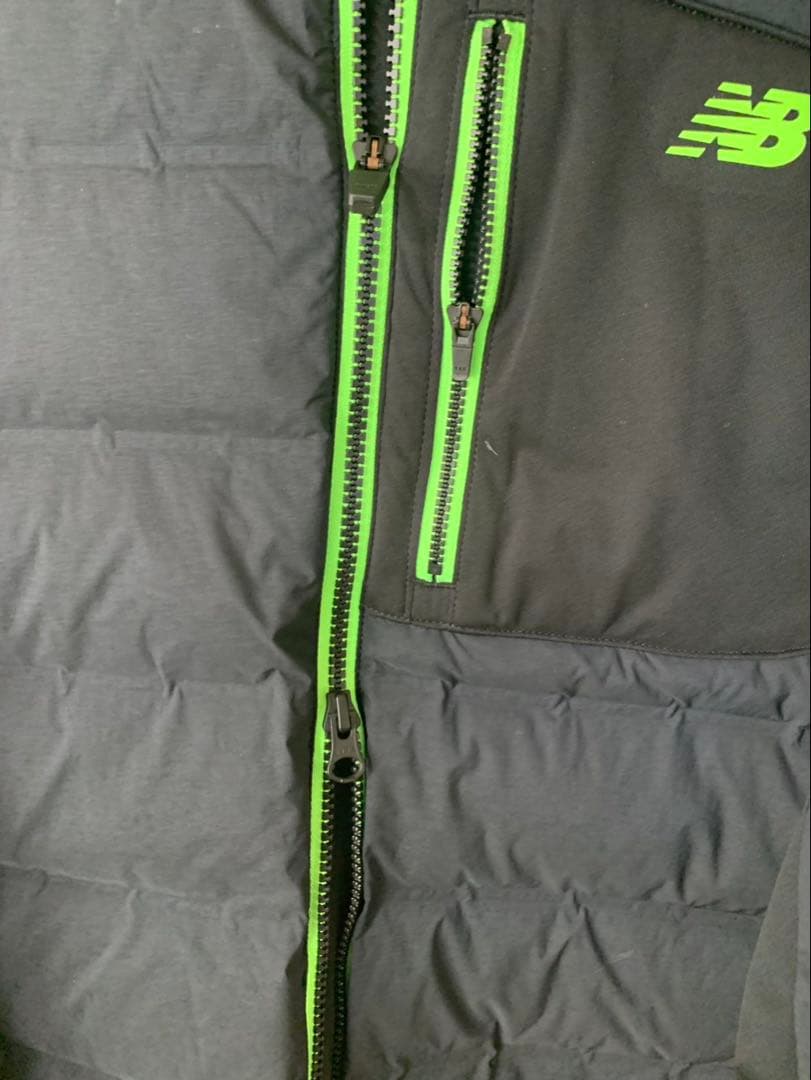 【値下します。】New Balance ダウンジャケット ブラック/グリーン