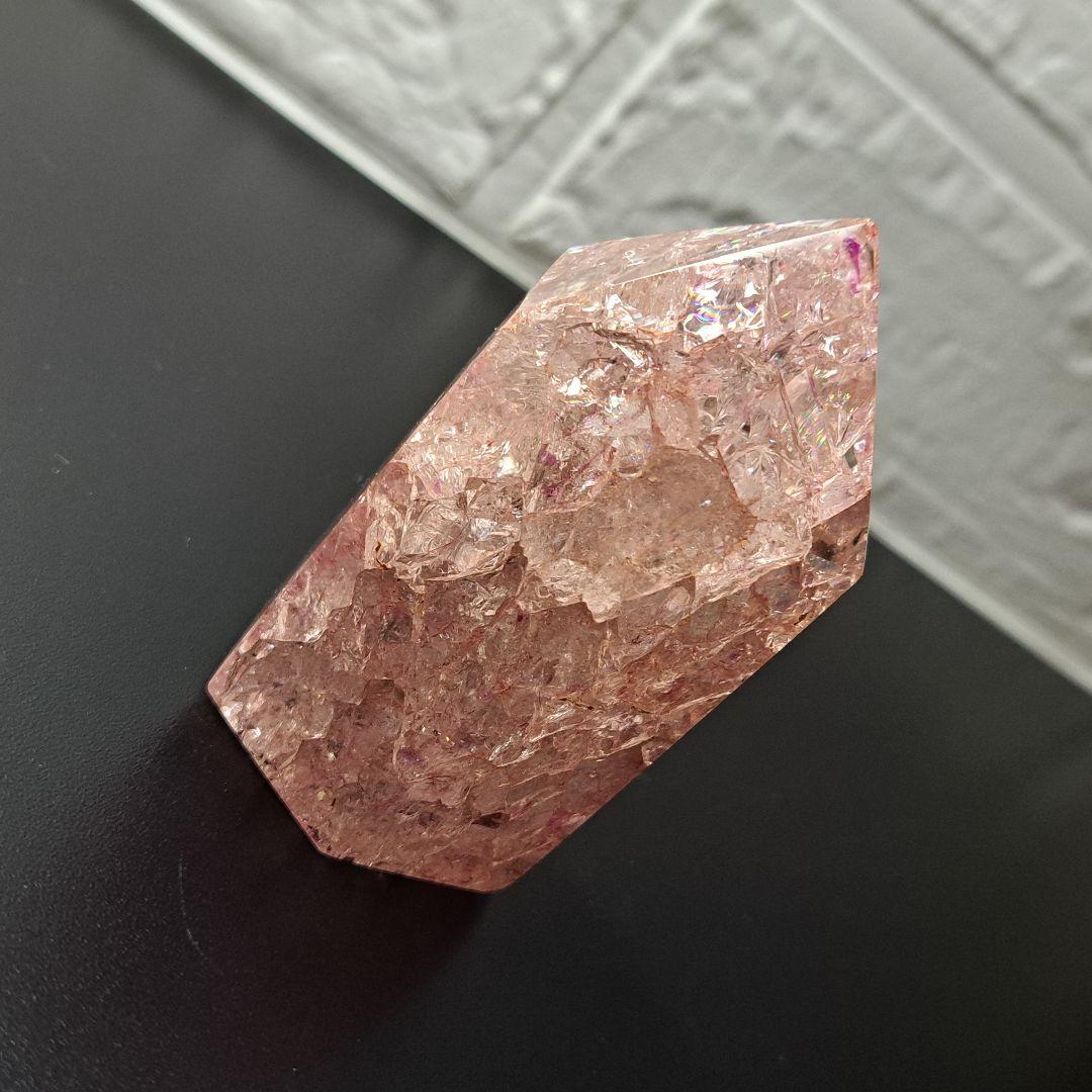 【桃カラー/最強品質】クラック水晶ポイント＊約195g＊　天然石 パワーストーン