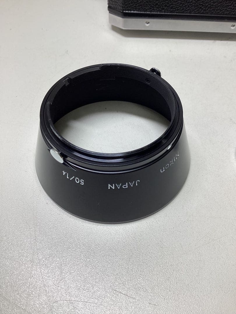 0*5様 Nikon 一眼レフカメラ シルバー 標準レンズ