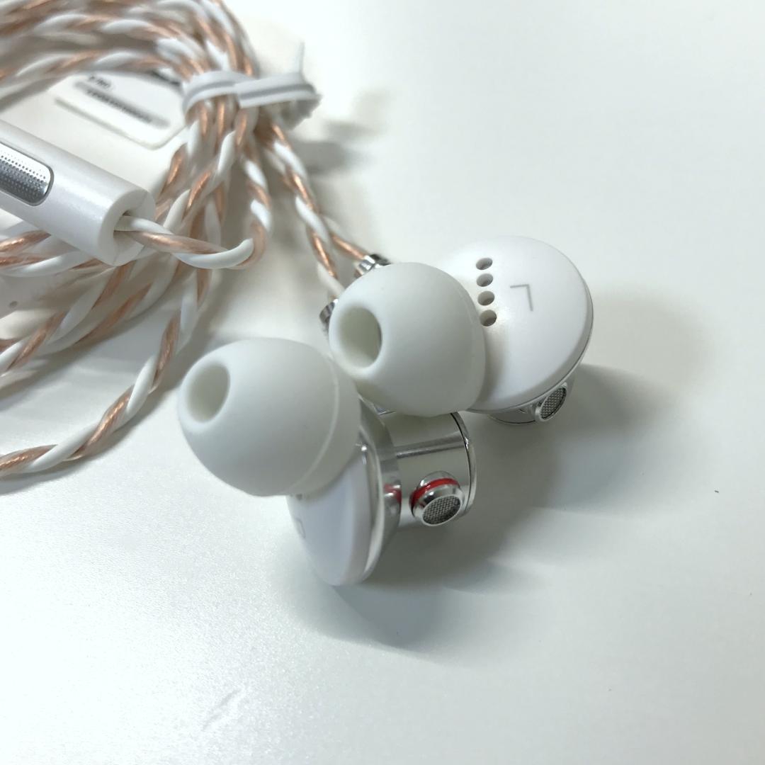 【美品】ONKYO カナル型イヤホン E700MW ハイレゾ対応 セミオープン