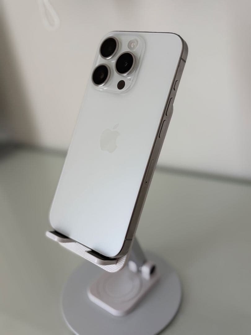 【ジャンク品】Apple iPhone 15Pro ホワイトチタニウム