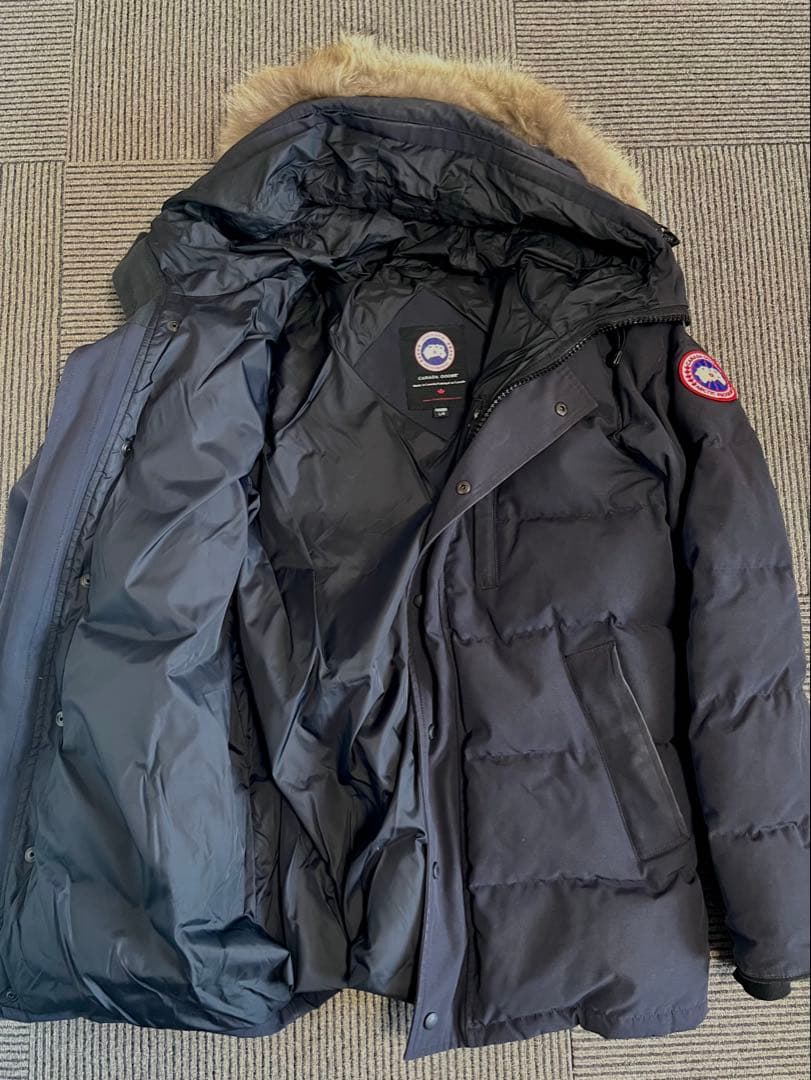 カナダグース　ダウンジャケット　Lサイズ