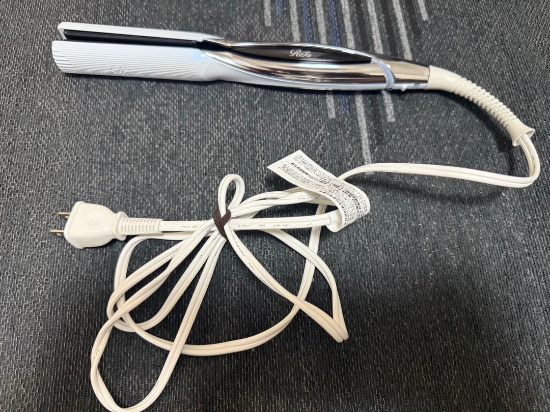Refa ストレートヘアアイロン (お値下げ交渉可能