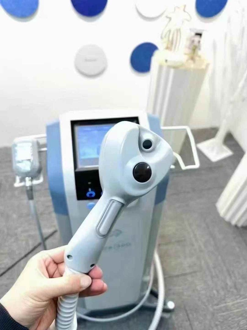 ハリ、ツヤ、リフトアップ　しわ除去　脂肪減少機　エクシ