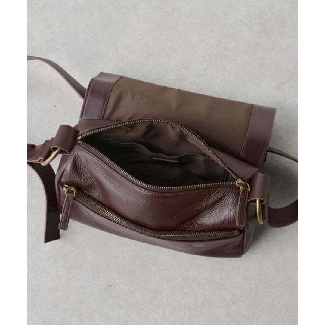 入手困難　BEARDSLEY　ショルダーバッグ　ボディーバック　ビアズリー