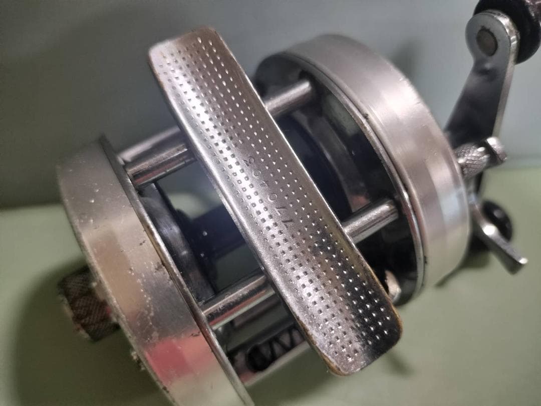 ★訳　アブガルシア　アンバサダー 5500C　ビンテージ　リール シルバー