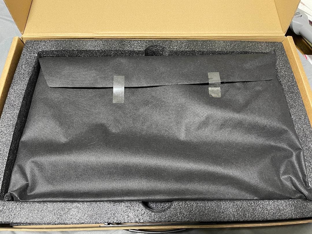 【スタンド付き美品】HUION KAMVAS PRO19　4K液晶ペンタブ