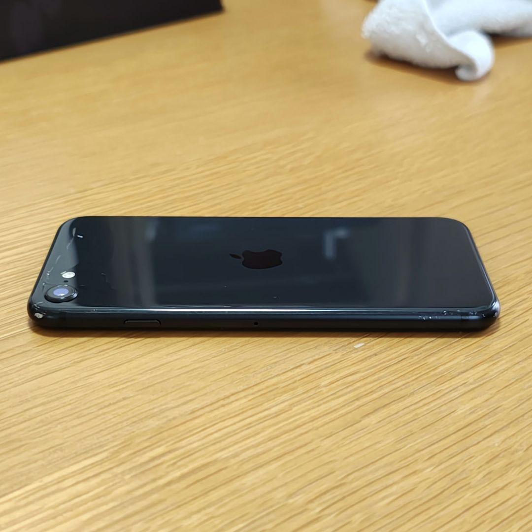 iPhone SE 第２世代 64GB ブラック（ジャンク）