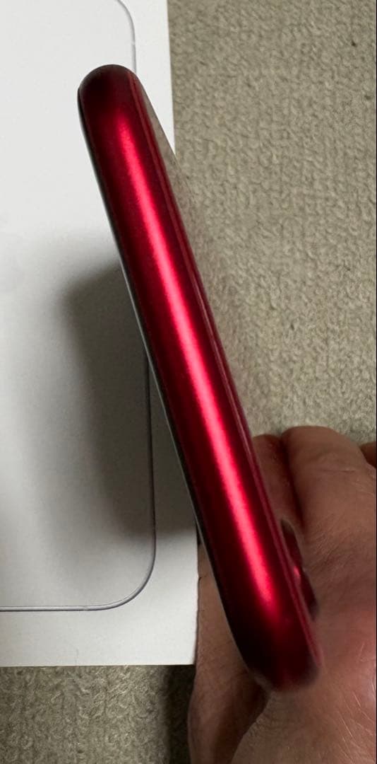 iPhone SE 第3世代 (SE3)レッド