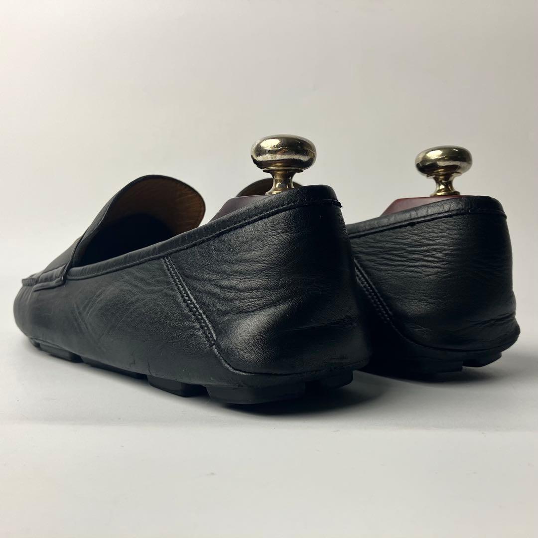 【良品】GUCCI スクエアトゥ　ドライビング　ローファー　蜂　刺繍　25.5黒