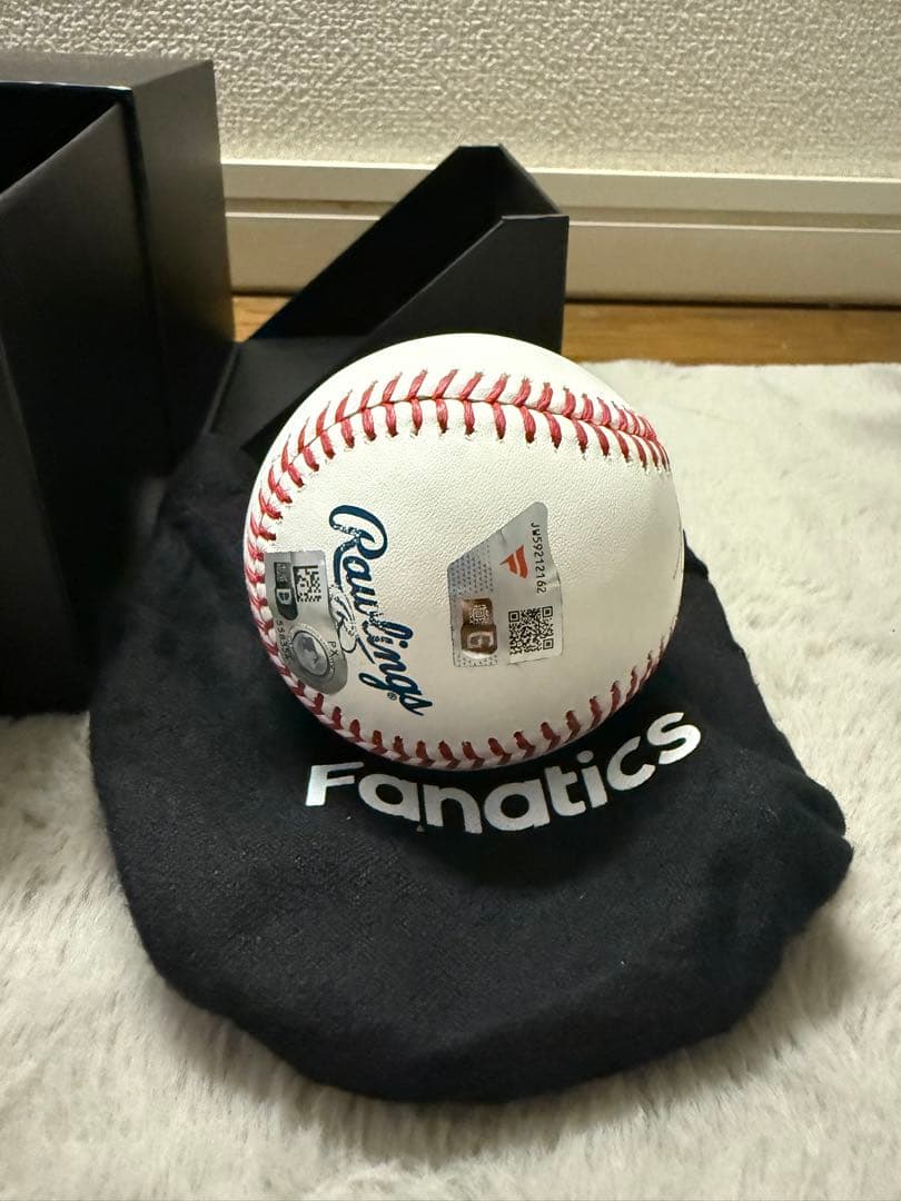 アーロン・ノラ　サインボール UW UNDER WRAPS