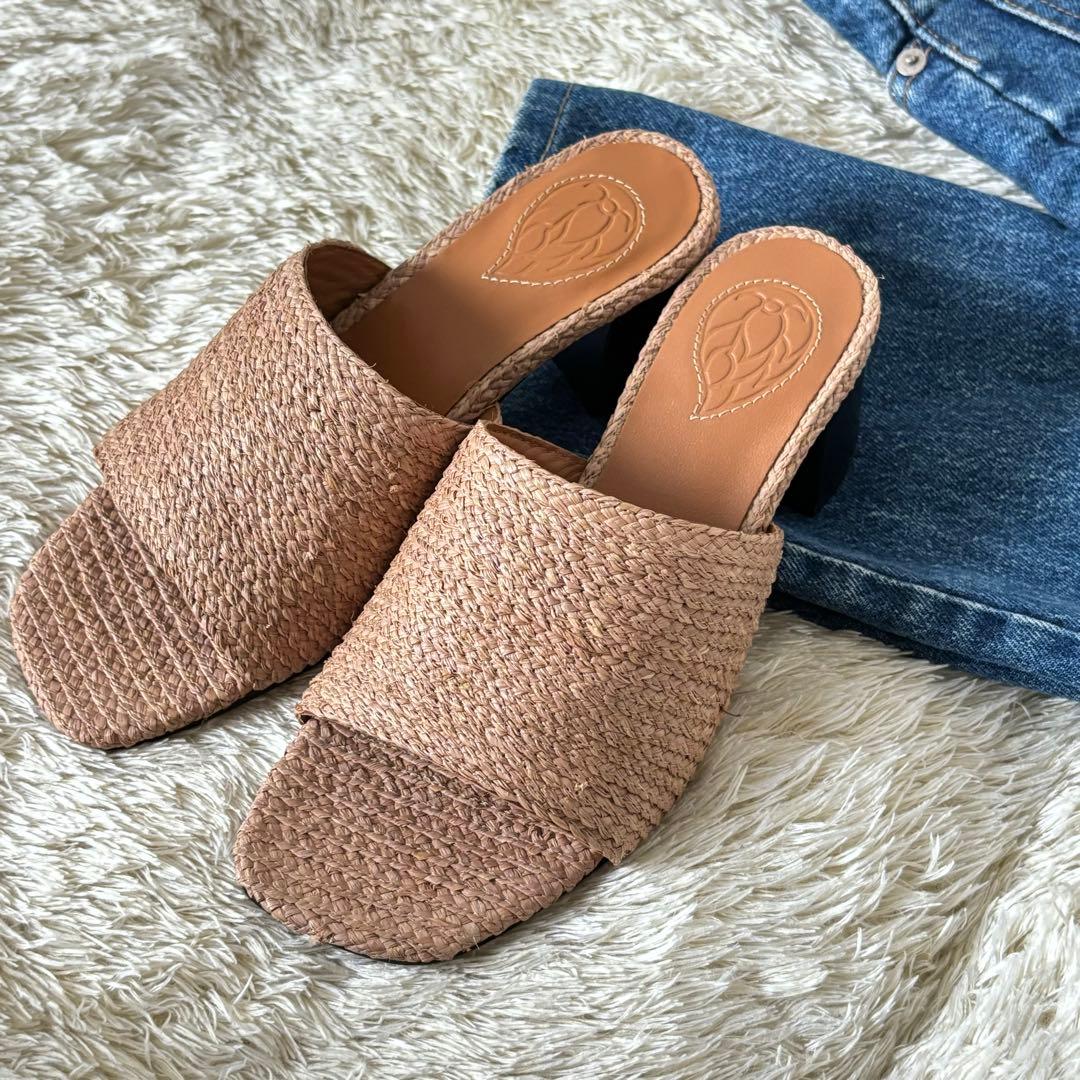 【新品箱タグ保存袋つき】　ヘレンカミンスキー　サンダル TIRA 23cm