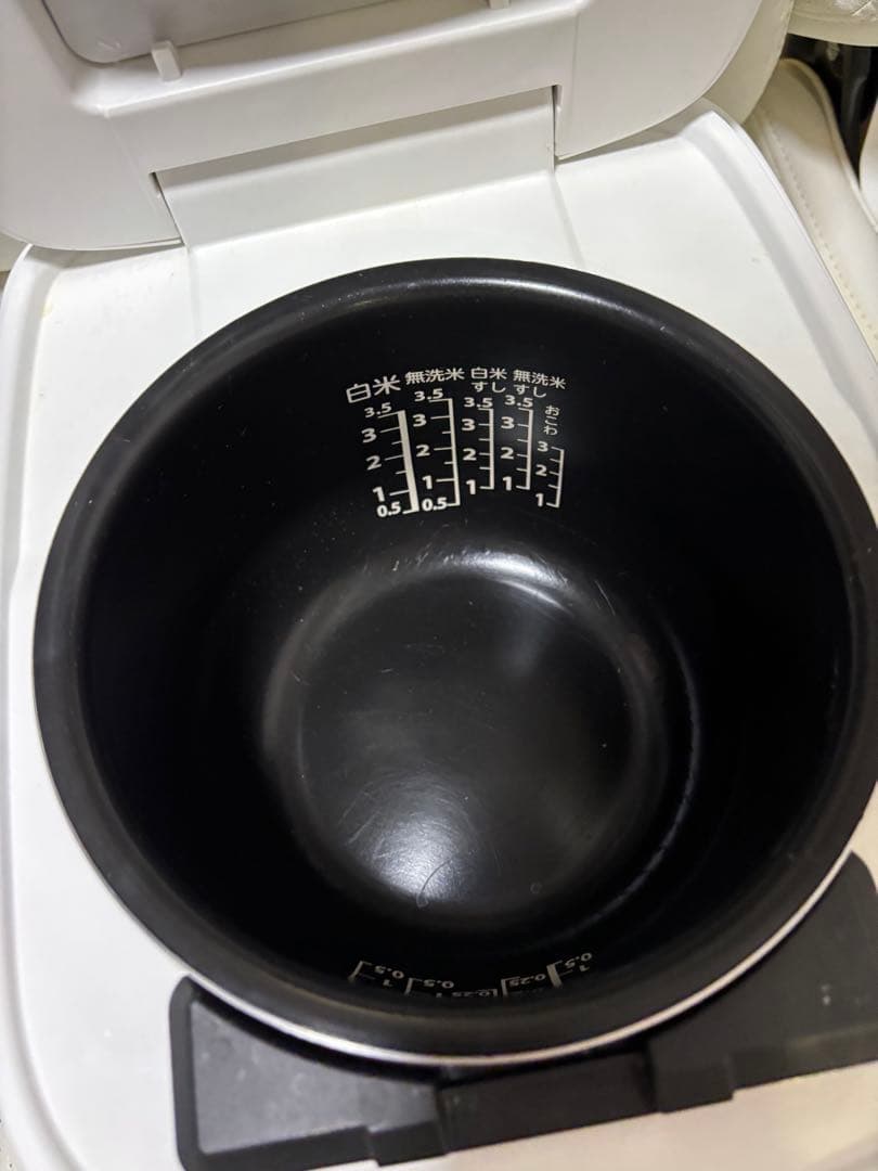 TOSHIBA 東芝圧力IHジャー炊飯器　2022年製