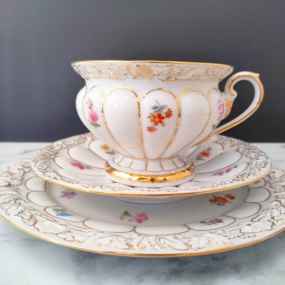 希少品★マイセン 宮廷の小花 Xフォーム トリオ 散らし小花 カップ&ソーサー
