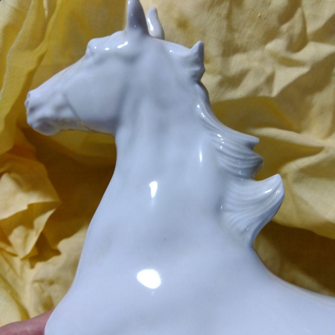 翔る白馬の置物　白磁　鍋島　大五作　桐箱入