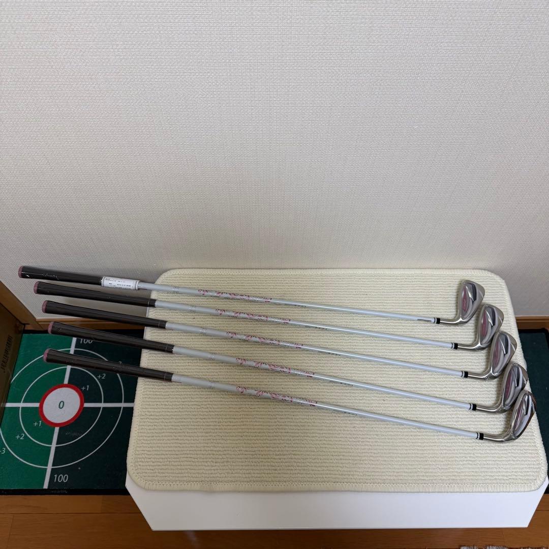 DUNLOPゼクシオフォーティーンレディースアイアンセット5本7-9、PWSW