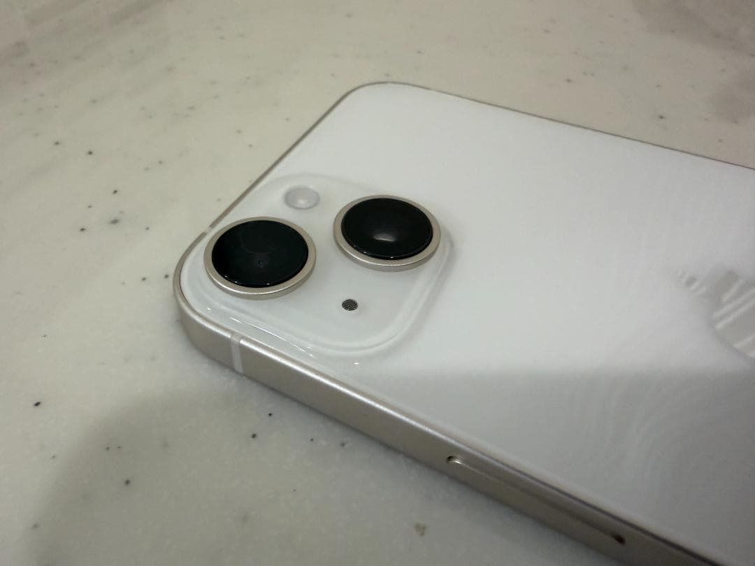 美品 SIMフリー Apple iPhone14 256GB スターライト