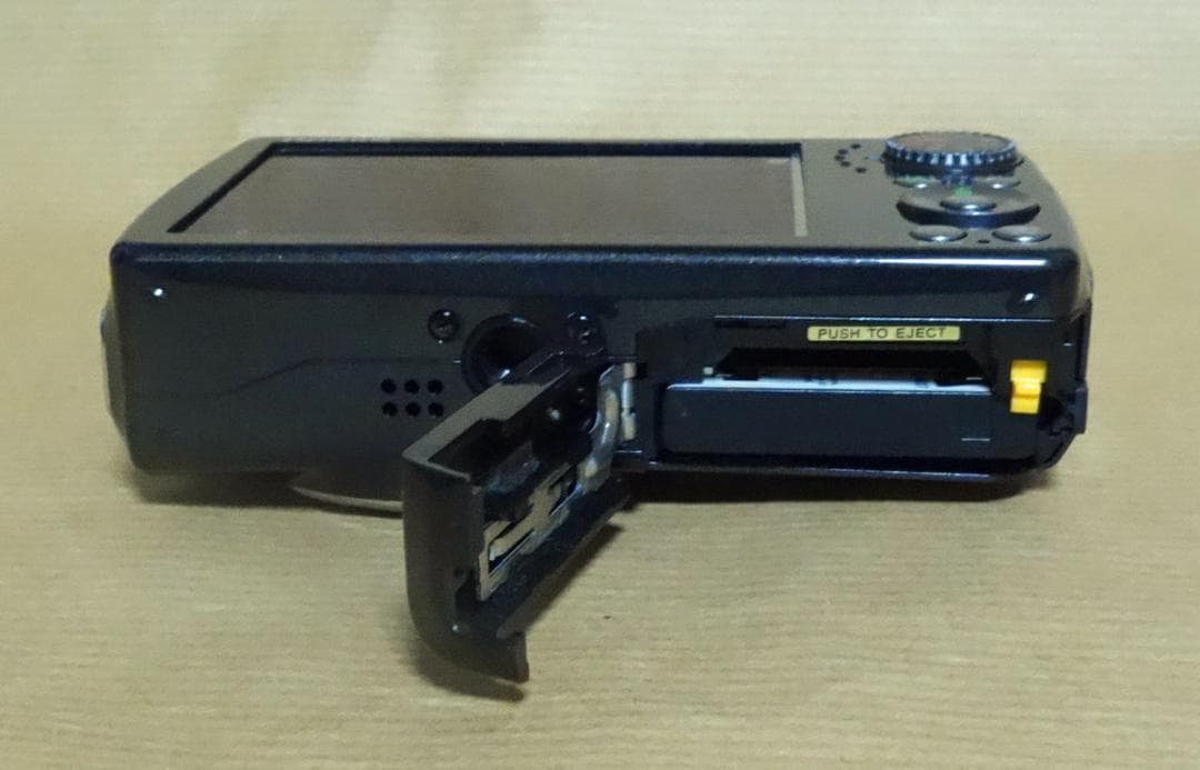 デジタルカメラ FUJI200EXR