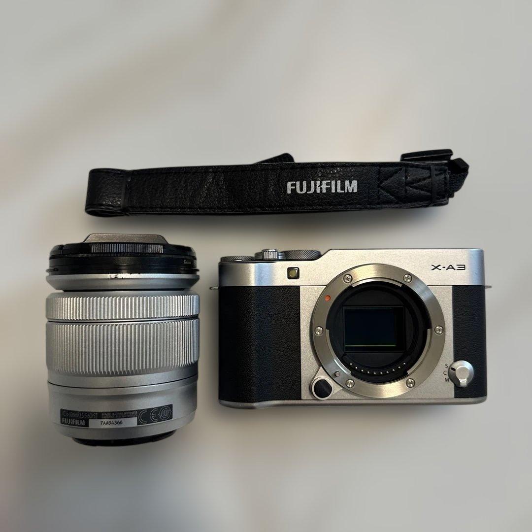 【美品】FUJIFILM X-A3 ミラーレスカメラ シルバー