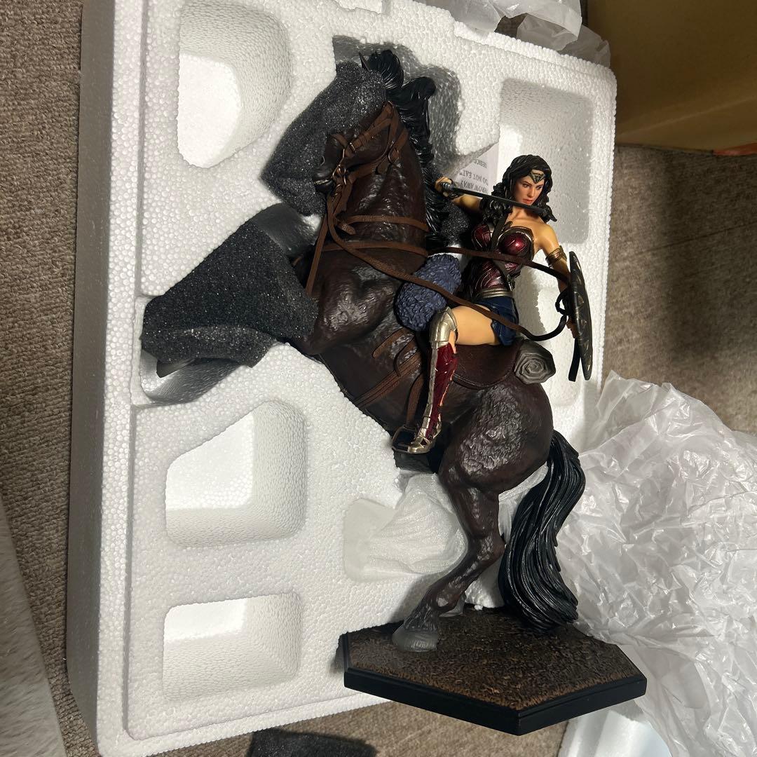 ワンダーウーマン 1/10 DX アートスケール スタチュー