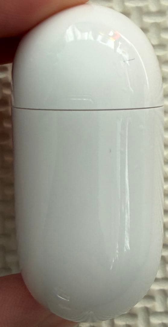 【大幅値下げ中】AirPods 4 本体 箱あり　iFaceカバー付き