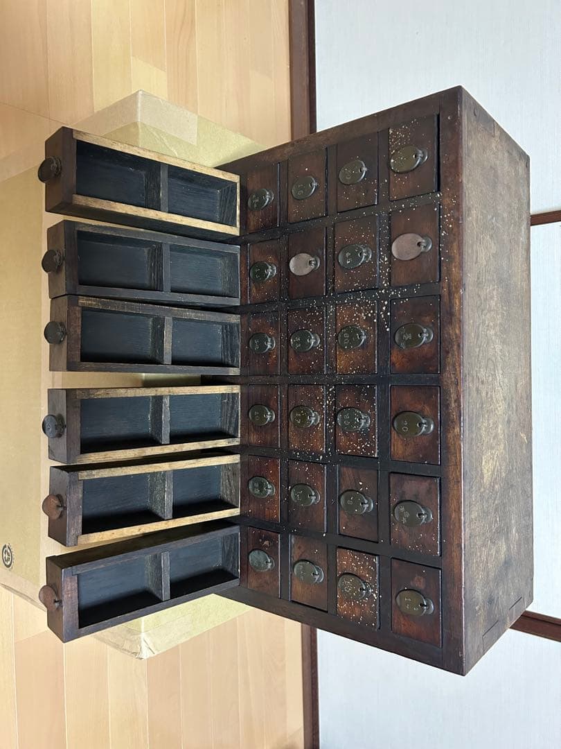 ち*み様 アンティーク　小引出し薬箪笥 昭和初期　木製小引き出し レア物