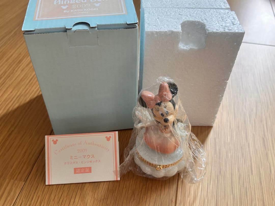 【レア】希少　クリスマス　ヒンジボックス　ミニーマウス　陶器　小物入れ