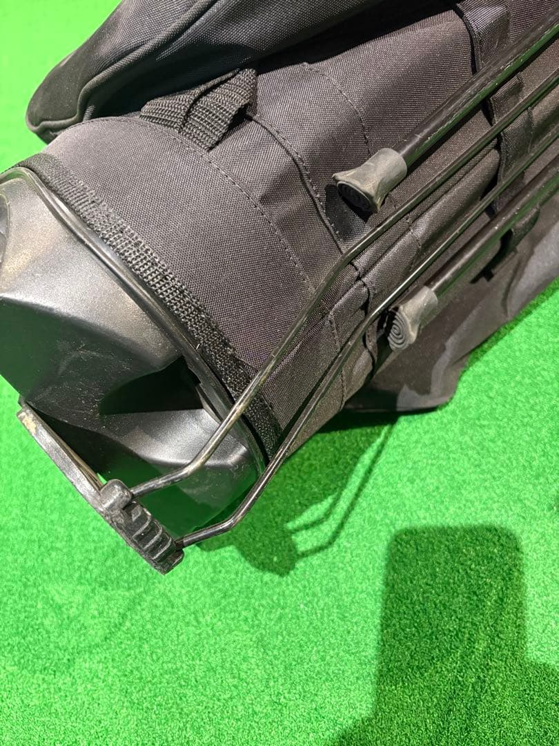 アディダス　ゴルフバッグ スタンド付き　ブラック