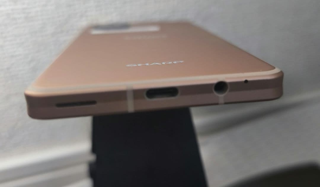 ☆中古美品☆　AQUOS sense6　SH-M19　ライトカッパー