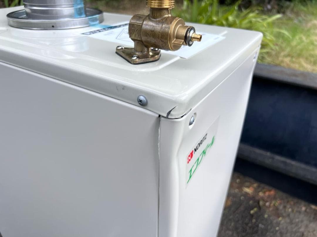 平凡　ノーリツ エコフィール 石油給湯器 給湯＋追いだき 凹みあり