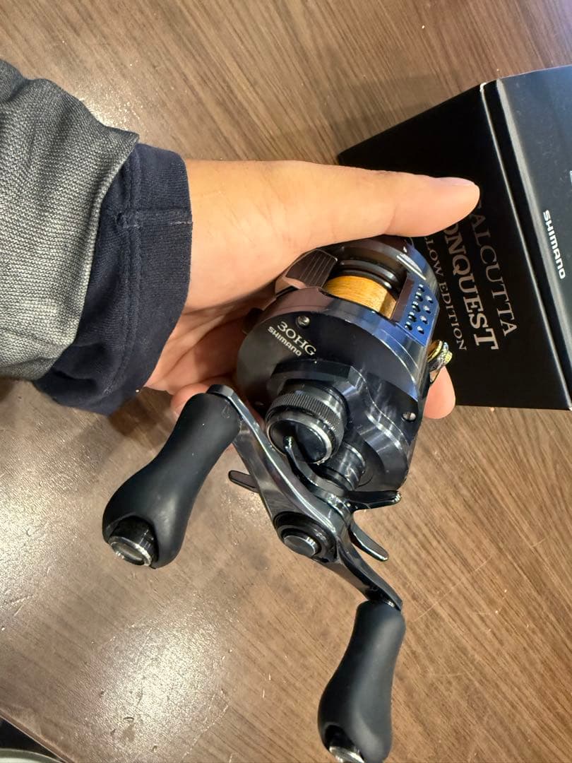 Calcutta Conquest 30HG ベイトリール