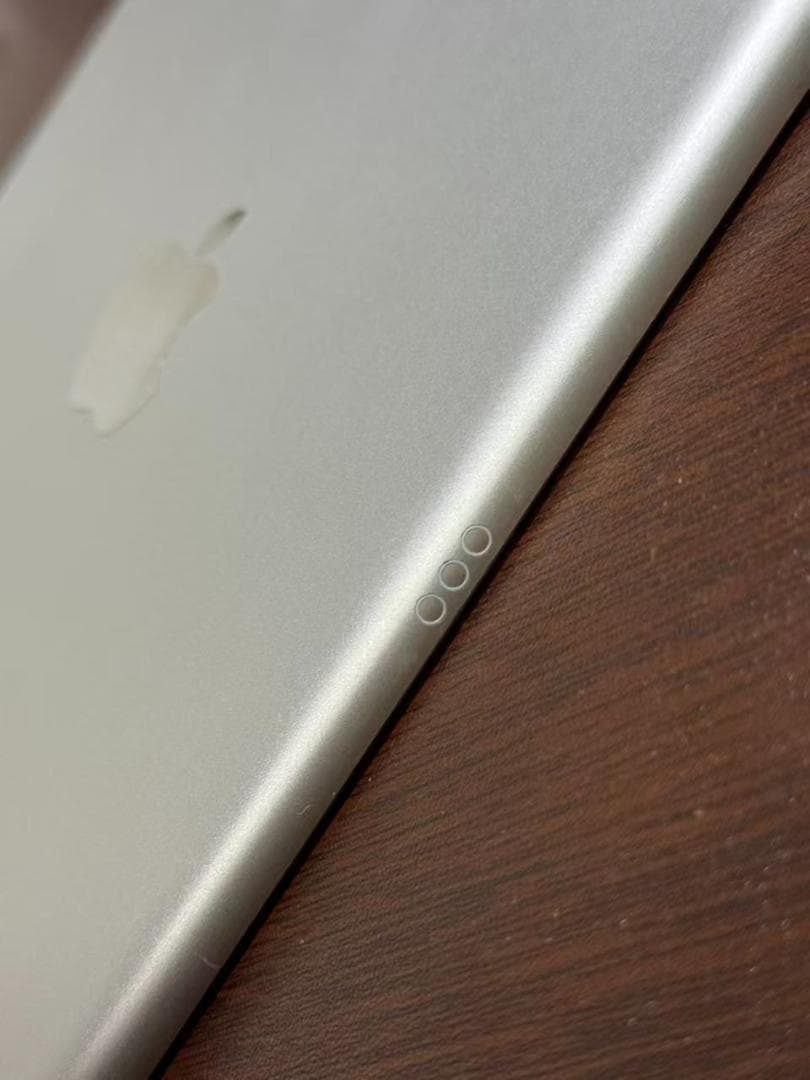 iPad(第8世代) 10.2インチ 128G simフリー