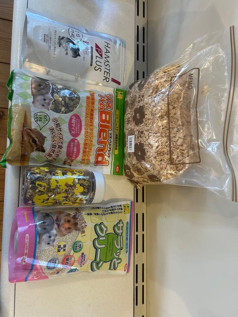 小動物用透明ケージ 中型 付属品付き、餌、トイレの砂、おがくず付き