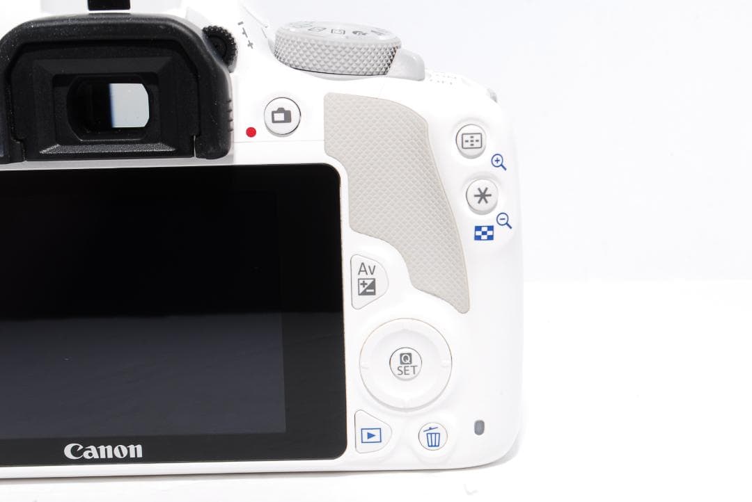 ✨スマホ転送可能 使用回数少 ✨Canon kiss X7ホワイト レンズセット