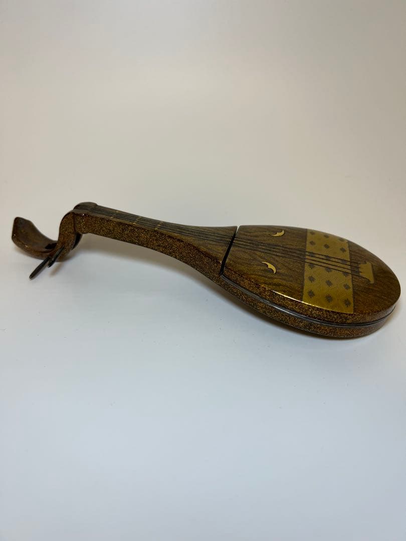 香道具 超絶技巧の時代漆芸　明治時代 本金蒔絵琵琶形香合 時代箱 香道具　金蒔絵