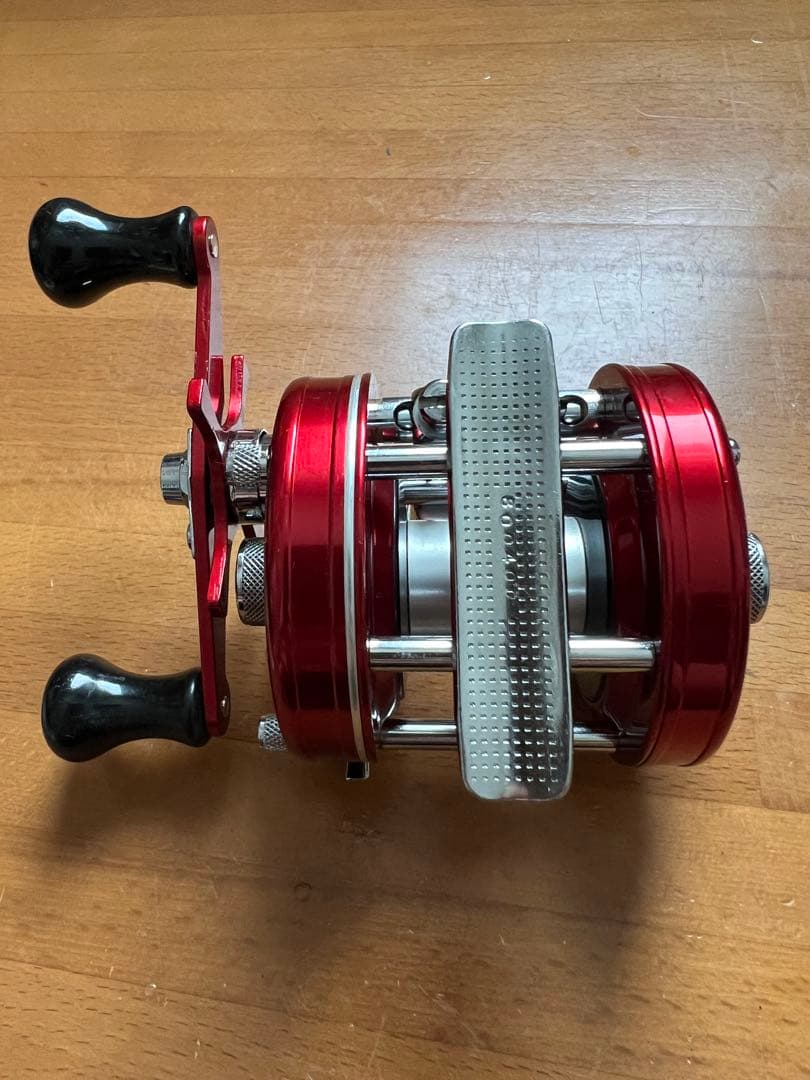 Ambassadeur 5000 アブガルシア　赤ナベ