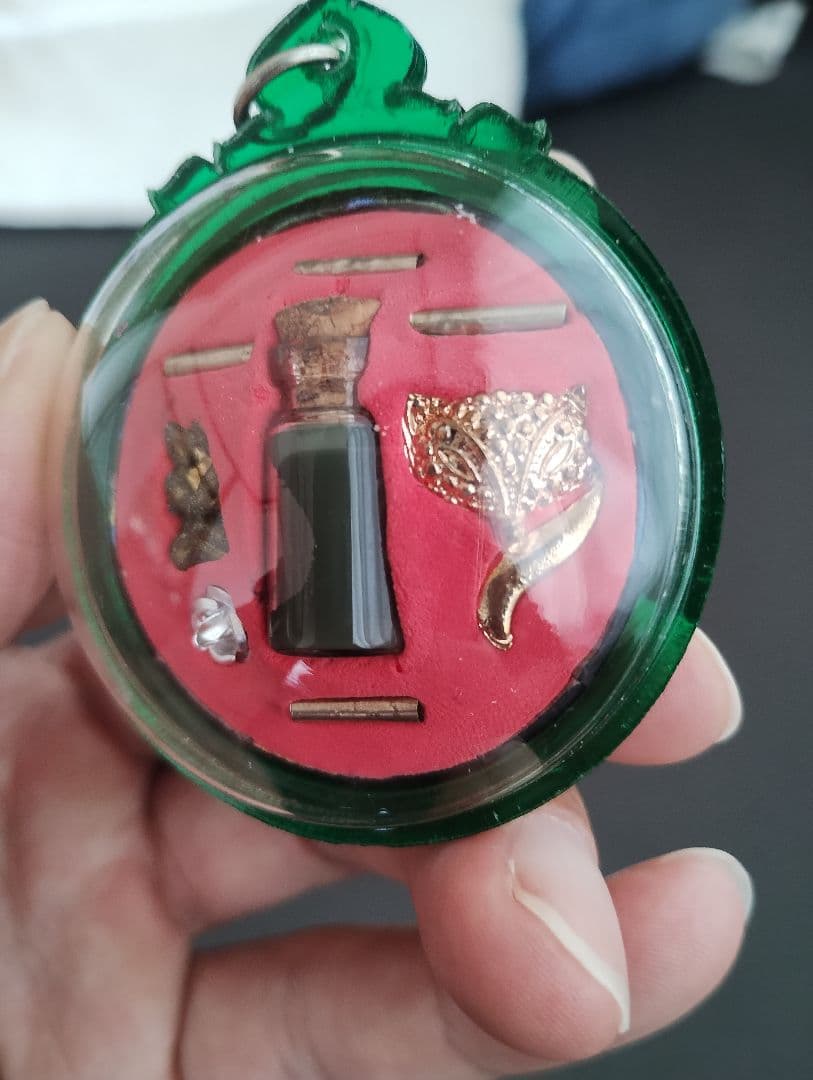 【マダム】タイのお守りプラクルアン！九尾の狐！！恋愛＆金運アップ！！