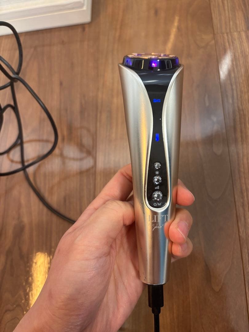 クララ　美顔器　CLALA LIFT active