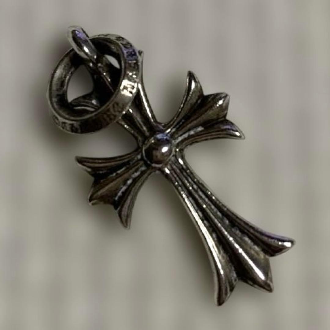 クロムハーツ　タイニークロスチャーム