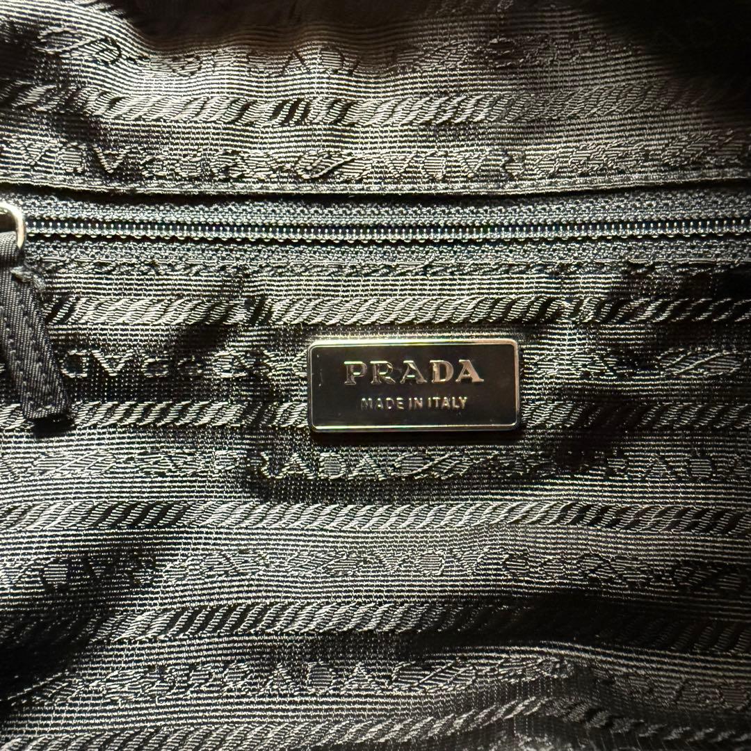 PRADA プラダ　ショルダーバッグ　ミニバッグ　カメラバッグ　ナイロン