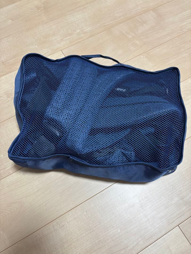 ベビービョルン　ベビーキャリア　ハーモニー　ネイビー　防寒ケープ付き