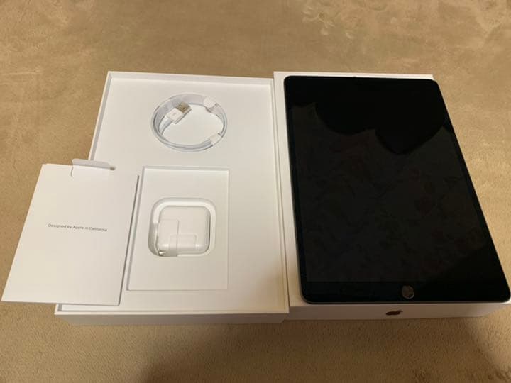 iPad Air Wi-Fi + Cellular 第3世代