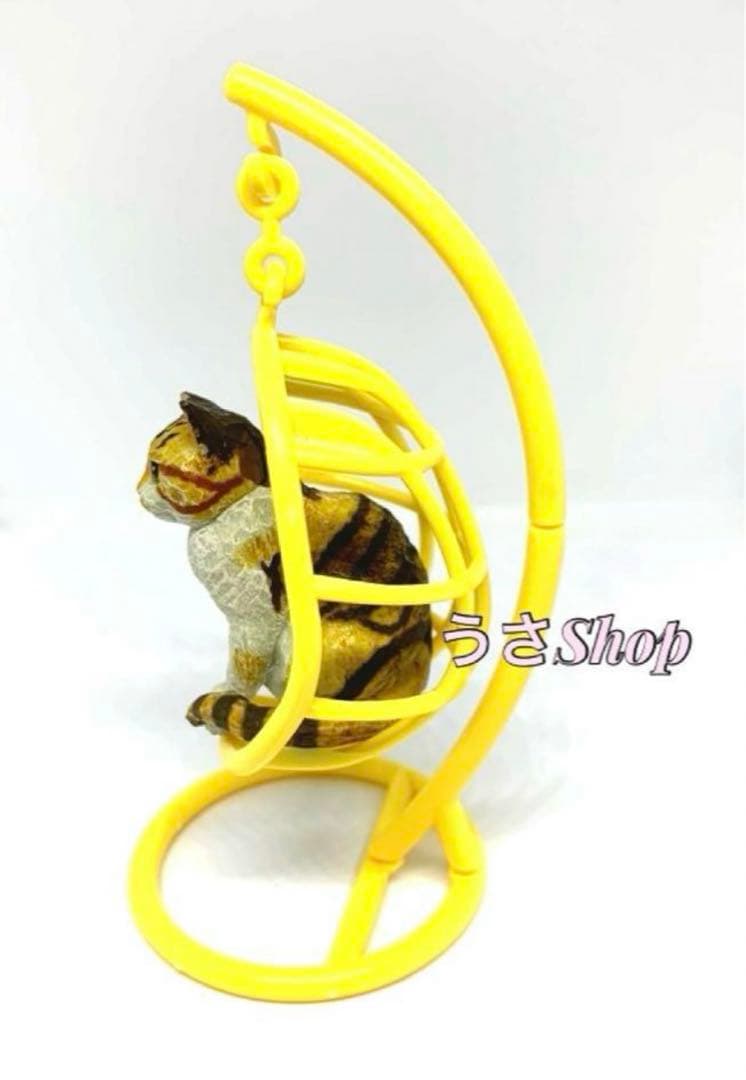 カリモク はしもとみお 猫の彫刻 ミケ クロ トラ ゆらゆら ミニチュア ガチャ