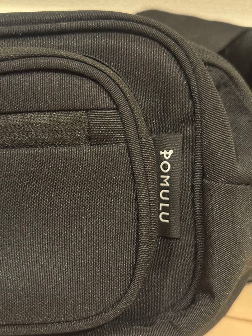 POMULU ヒップシート　ショルダーバッグ