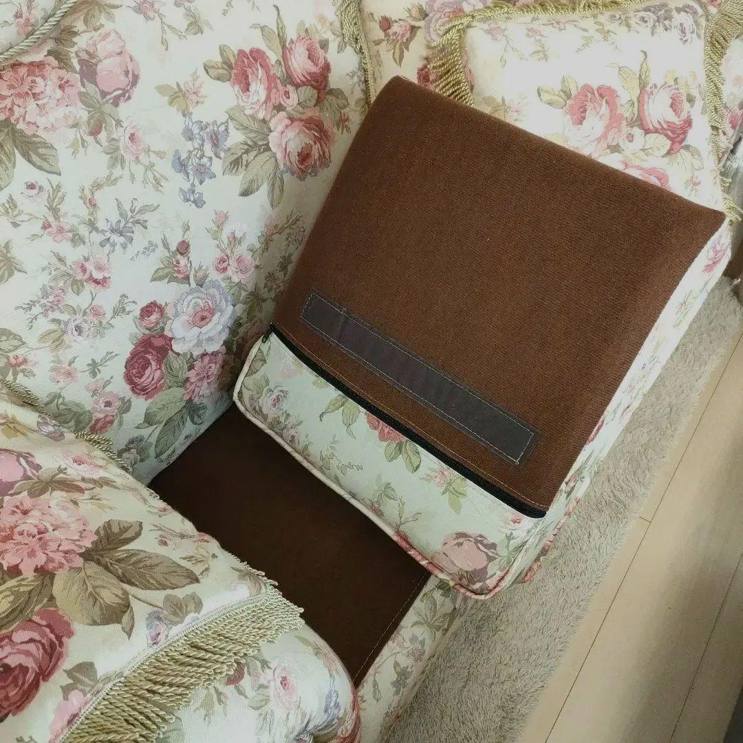 【えっちゃん様用】ロココ調　２人掛けソファー　クッション２個　肘カバー２枚付き