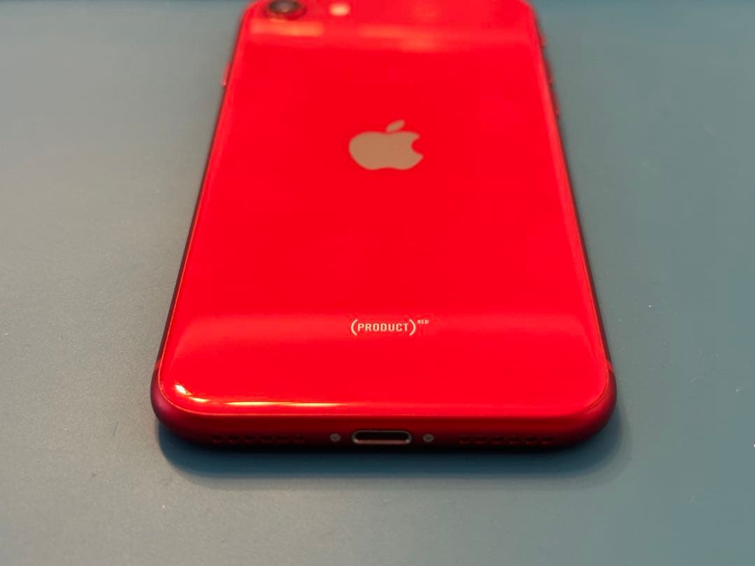 【極美品】iPhoneSE2 256GB SIMフリー バッテリー新品