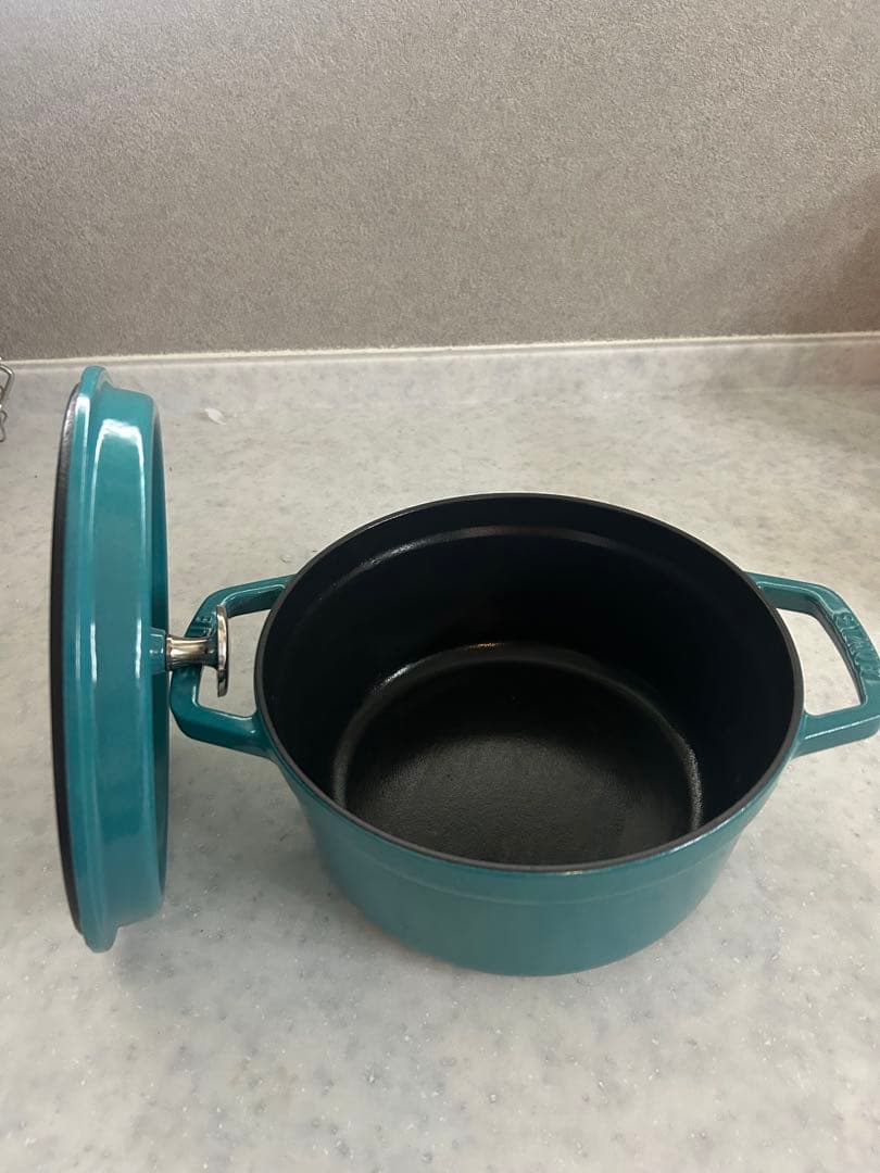 staub 22センチ　ミント