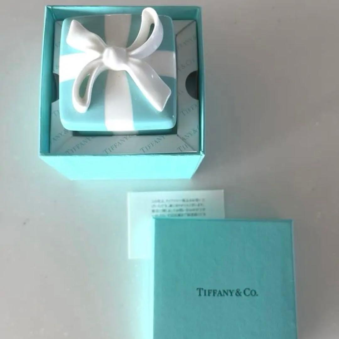 Tiffany & Co. ギフトボックス型アクセサリーケース